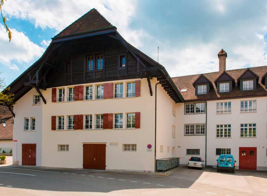 Renovation der Aussen Fassade eines alten Fachwerkhauses in Solothurn durch Malerbetrieb Menz
